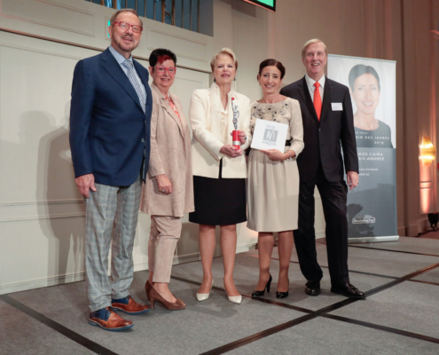 (v. l. n. r.) Fritz Detmers, geschäftsführender Gesellschafter Mestemacher-Gruppe, Helma Detmers, Gesellschafterin Mestemacher-Gruppe, Prof. Dr. Ulrike Detmers, Initiatorin und Mestemacher Chefin, Milagros Caiña Carreiro-Andree, BMW AG Vorstandsmitglied, und Albert Detmers, geschäftsführender Gesellschafter Mestemacher-Gruppe. Fotohinweis: Thomas Fedra