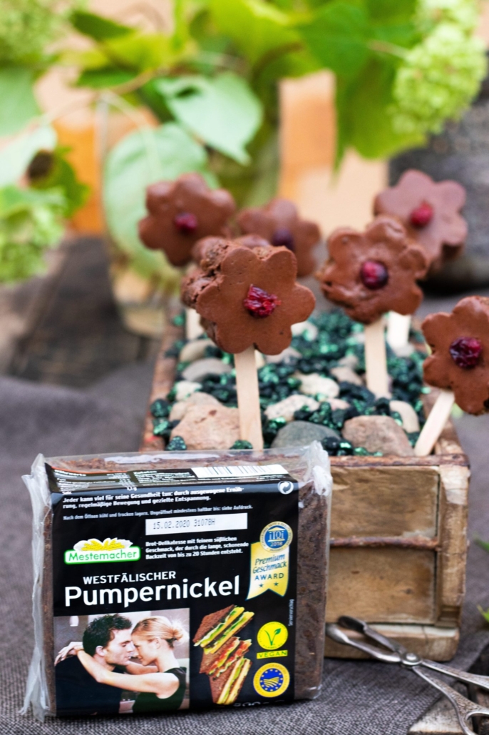 Westfälische Pumpernickel-Mousse-Pralinen am Stiel - Mestemacher.de