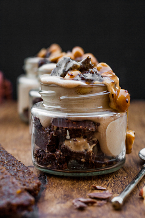 ERDNUSS-PUMPERNICKEL-DESSERT