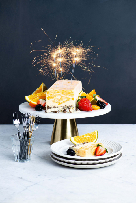 ORANGENPARFAIT MIT MESTEMACHER WESTFÄLISCHER PUMPERNICKEL